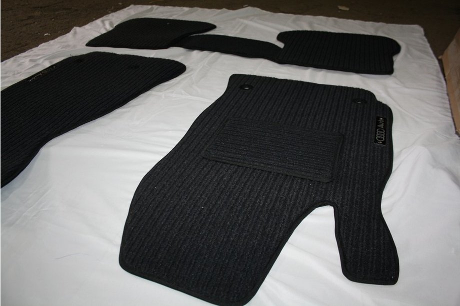 Audi A4 B7 2004-2008 Textile Floor Mats (Corona) Photo 1