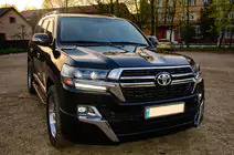 Toyota Land Cruiser 200 2007-2021 Facelift conversion kit from LC200 2008-2015 to 2021 Executive photo 5