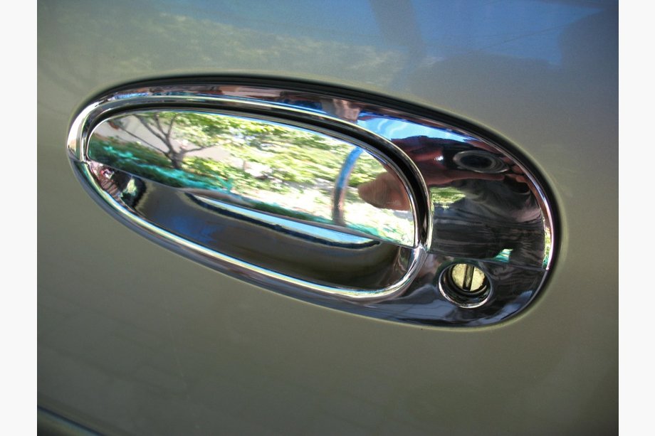 Chevrolet Evanda 2000-2006 Door Handle Covers (Plastic) Image