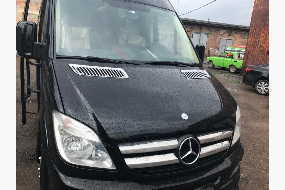 Mercedes Sprinter W906 2006–2018 Chrome Grille Covers (2006-2013, Stainless Steel) Image