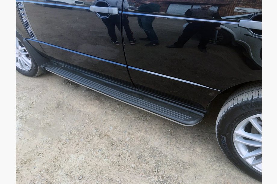 Range Rover III L322 2002-2012 Side Steps Original Design Image