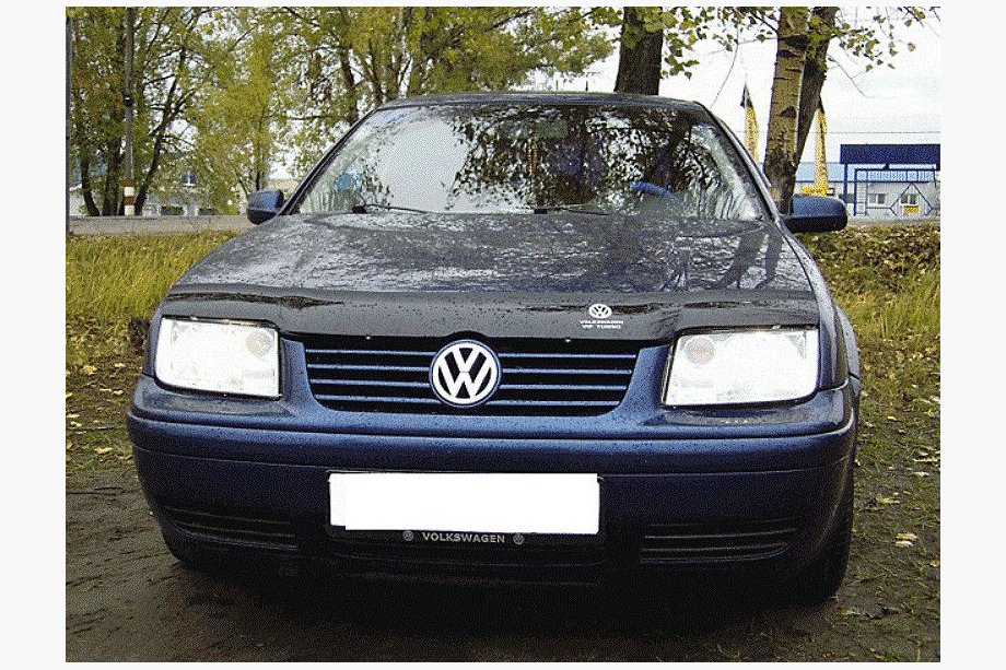 Volkswagen Bora 1998-2004 Hood Deflector (VIP) Image
