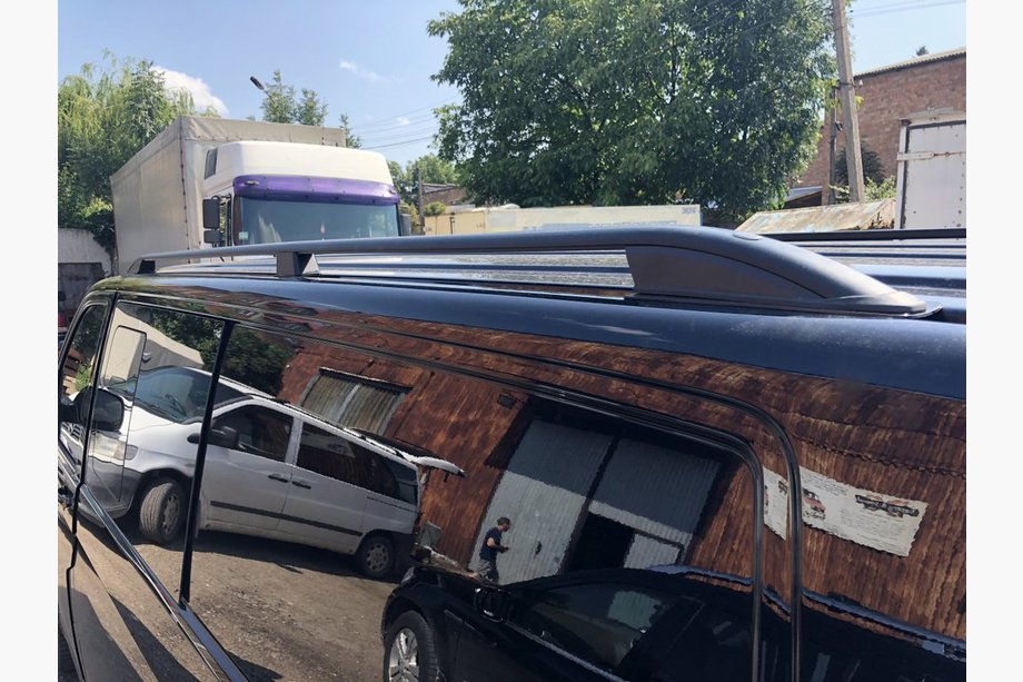 Volkswagen T5 Caravelle 2004-2010 Skyport Roof Rails (black) Photo 3
