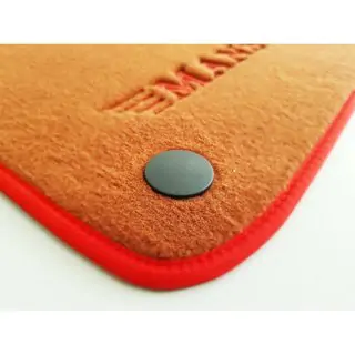 Mercedes-Benz Carpet Clip