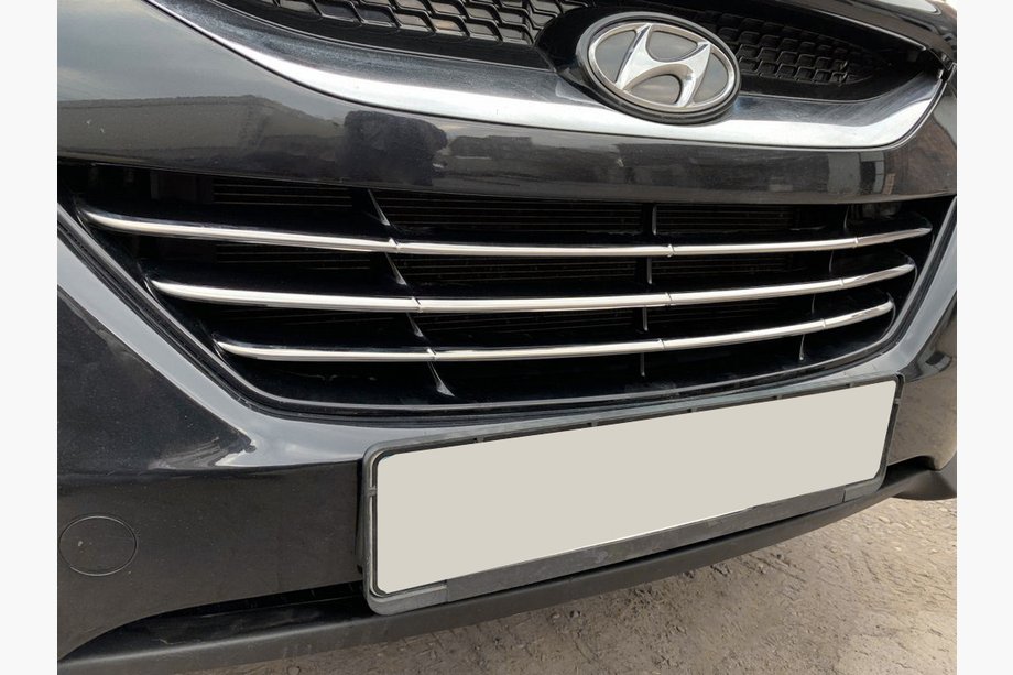 Hyundai IX-35 2010-2015 Grille trim strips (3 pcs, stainless steel) Image