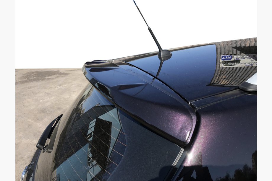 Nissan Qashqai 2010-2014 Spoiler Type 1 (primed for painting) Image