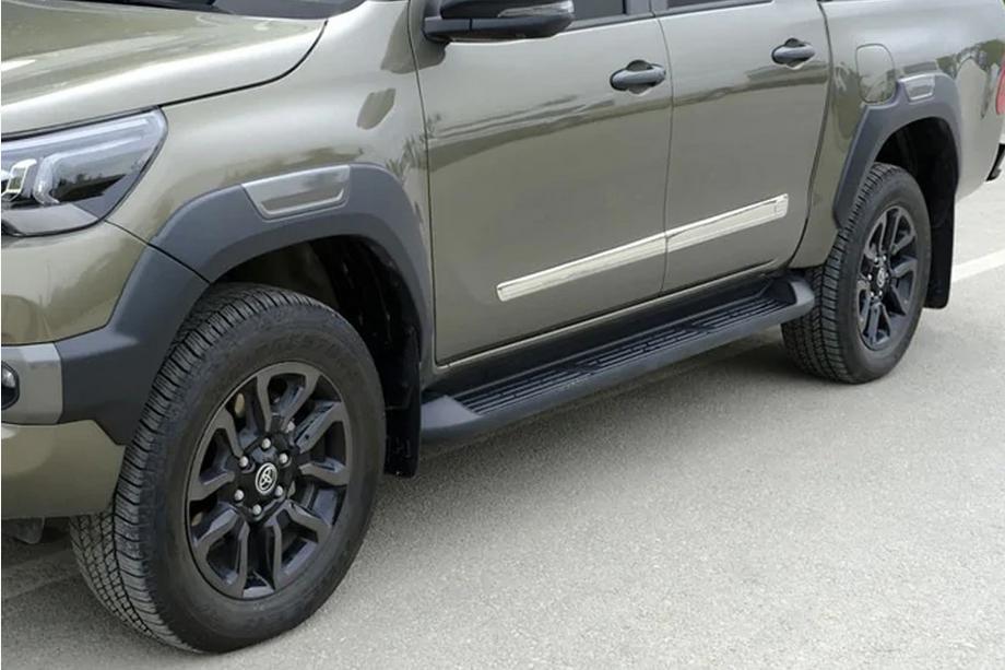 Ford Ranger 2011–2022 Stainless Steel Door Moldings (4 pcs) Photo 4