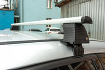 Nissan Leaf 2017- Roof rack for smooth roof (chrome, pair) photo 11
