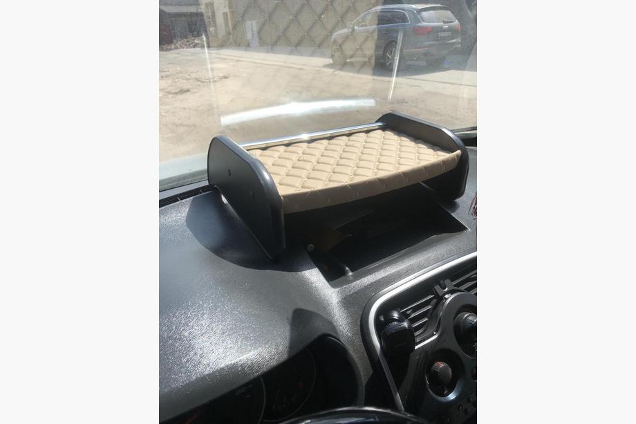 Renault Kangoo 2008–2020 Dashboard Shelf Beige Image