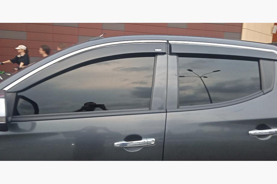 Fiat Fullback 2016- Window deflectors with chrome trim (4 pcs, Niken) Image