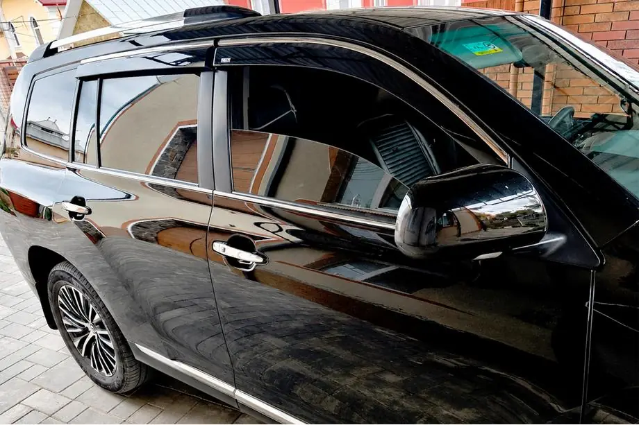 Toyota Highlander 2008-2013 Window deflectors with chrome trim (4 pcs, Niken) Photo 4