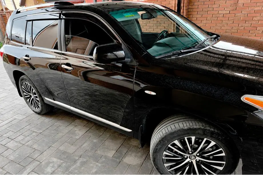 Toyota Highlander 2008-2013 Window deflectors with chrome trim (4 pcs, Niken) Photo 2