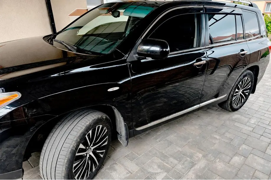 Toyota Highlander 2008-2013 Window deflectors with chrome trim (4 pcs, Niken) Photo 1