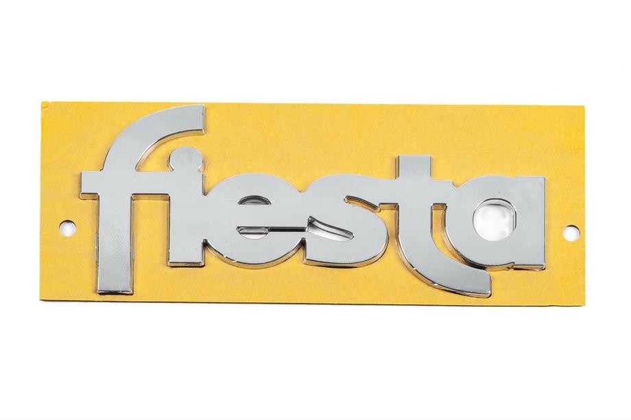 Ford Fiesta 1995-2001 Emblem Fiesta YS61B42528AA (117mm x 52mm) Image