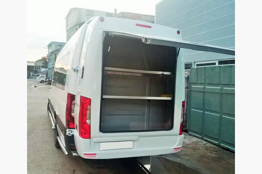 Mercedes Sprinter W907/W910 2018- Roof rack (high roof) Image