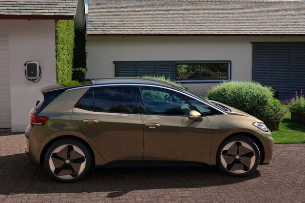 Review of the updated Volkswagen ID.3 electric hatchback Photo 3