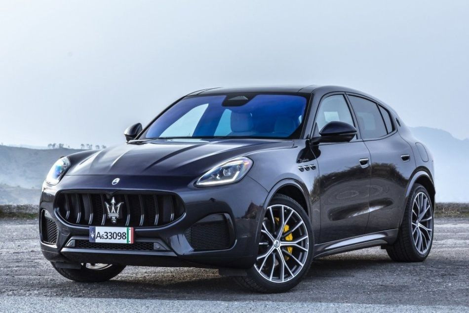 All-wheel drive sport-cross Maserati Grecale