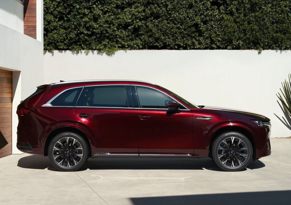 Mazda CX-90 full-size SUV review