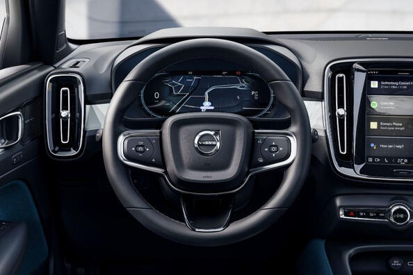 Review of the Volvo C40 Recharge electric crossover Photo 5