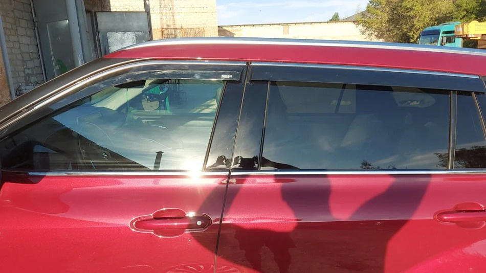 Car window deflectors: advantages and how to choose