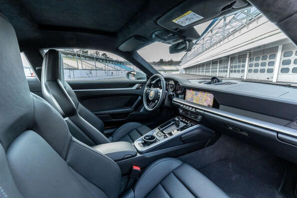 Porsche 911 Carrera: perfectionism in details Photo 6