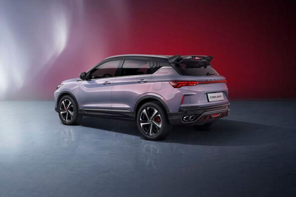Review of the updated compact compact crossover Geely Coolray Photo 3