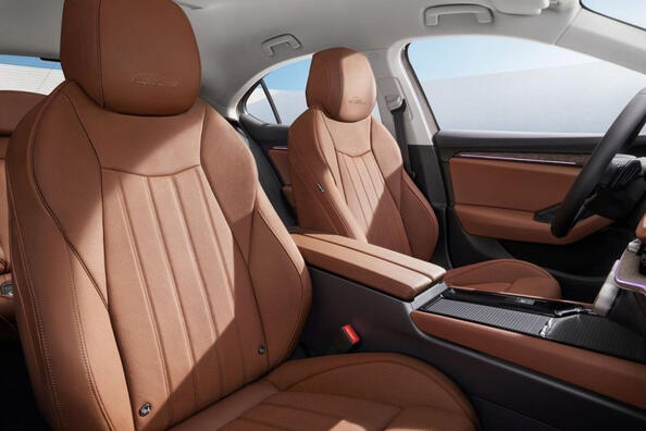 New generation Skoda Superb liftback Photo 5