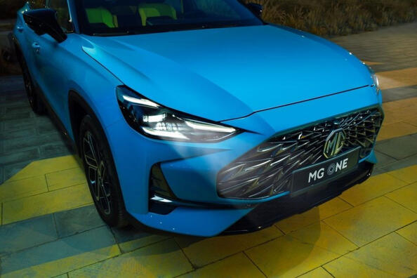 Overview of the compact front-wheel drive crossover MG ONE Photo 3