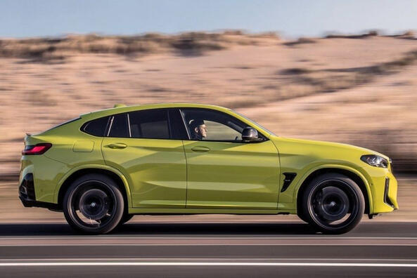Overview of the sports modification of the BMW X4 M crossover Photo 3