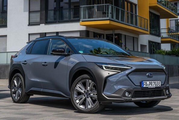 All-wheel drive electric crossover Subaru Solterra Photo 3
