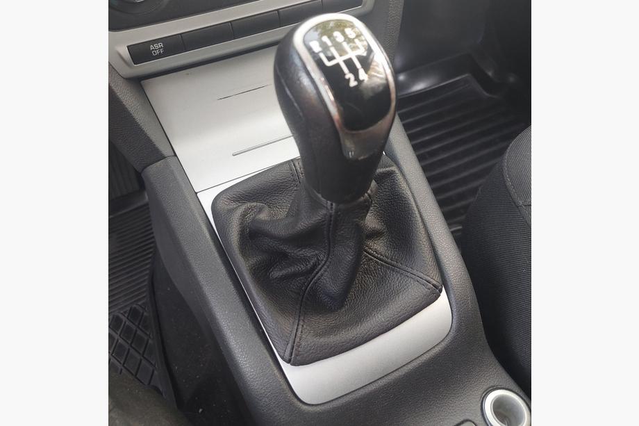 Skoda Octavia II A5 2006-2010 Leather Gear Shift Boot Photo 3