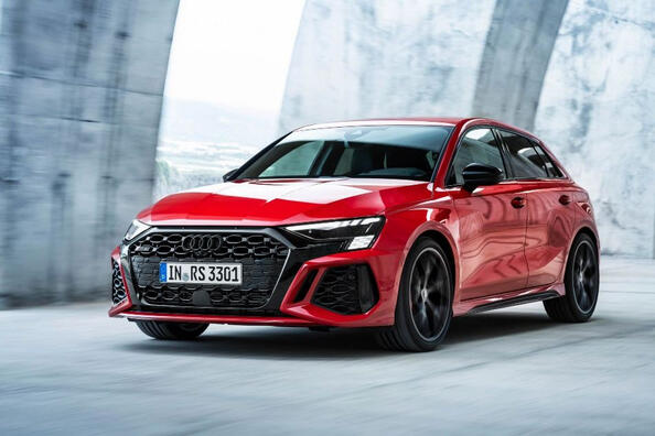 Audi RS 3 Sportback: a review of the charged hatchback Photo 3