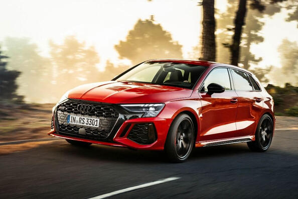 Audi RS 3 Sportback: a review of the charged hatchback Photo 2