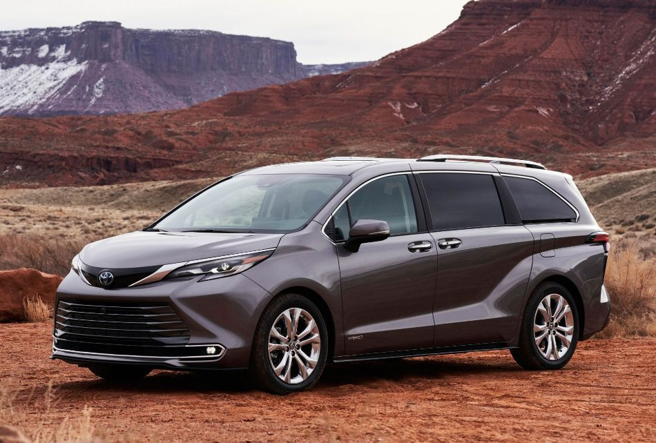 Review of the fourth generation Toyota Sienna minivan