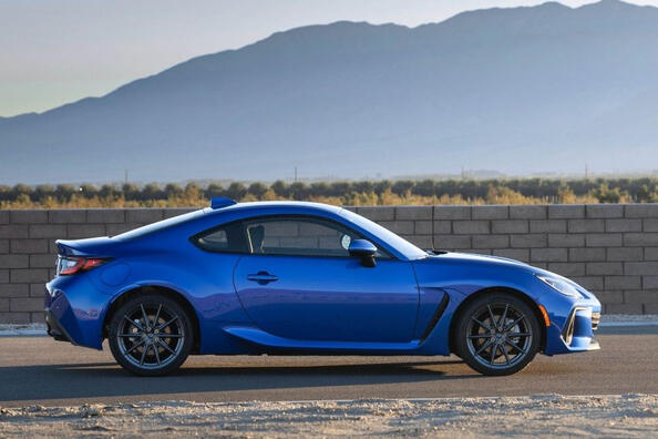 The second generation of the Subaru BRZ sports coupe Photo 1
