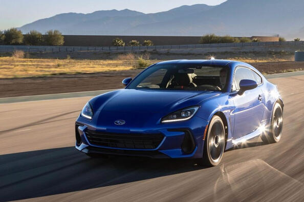 The second generation of the Subaru BRZ sports coupe Photo 3