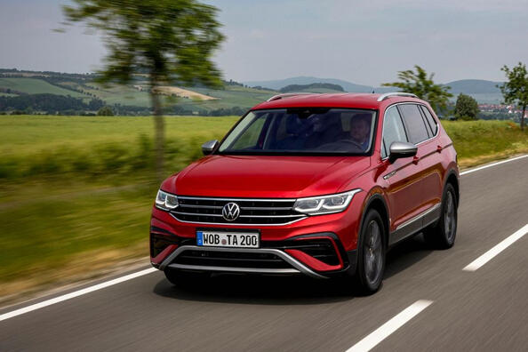 Review of the Volkswagen Tiguan Allspace crossover Photo 2