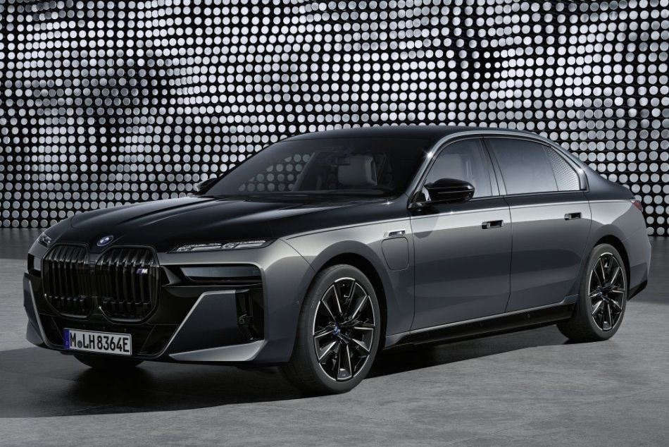 BMW 7 Series: flagship sedan of the new generation