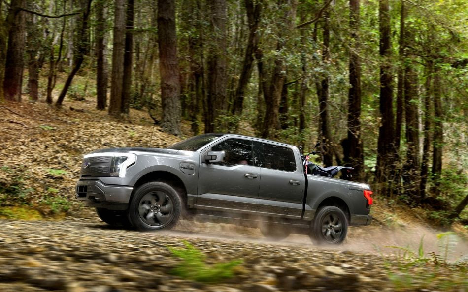 Review of the Ford F-150 Lightning electric pickup truck