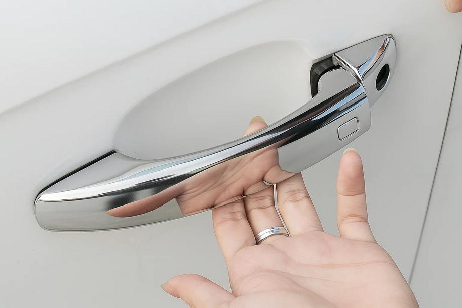 Audi A1 2010-2018 Chrome Door Handle Covers (Stainless Steel) Photo 2