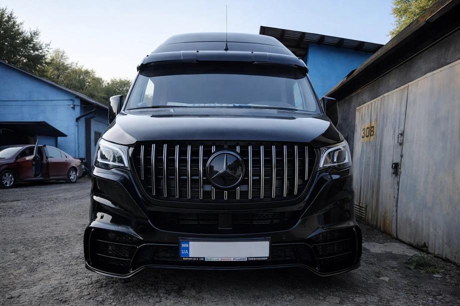 Mercedes Sprinter W907/W910 2018- Front Bumper with Grille V2 (AMG) Photo 1