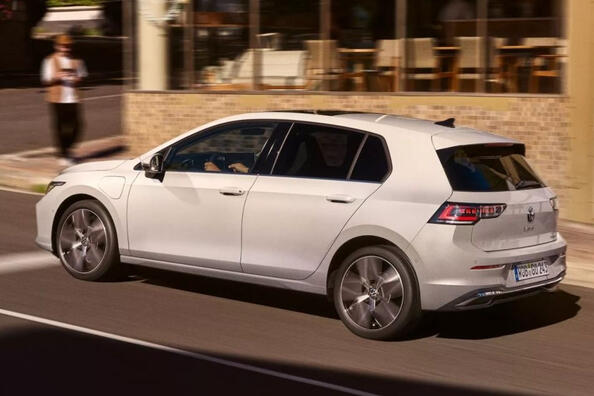 Volkswagen Golf 8th generation: restyling in 2024 Photo 3