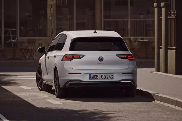 Volkswagen Golf 8th generation: restyling in 2024 Photo 4