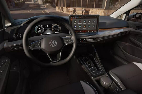 Volkswagen Golf 8th generation: restyling in 2024 Photo 5