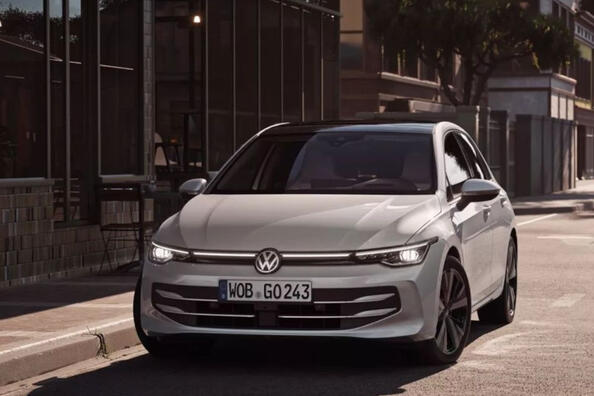 Volkswagen Golf 8th generation: restyling in 2024 Photo 1