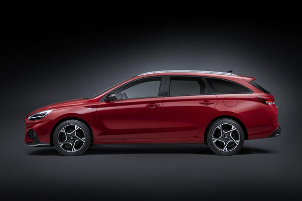 Review of the updated station wagon Hyundai i30 Wagon Photo 3