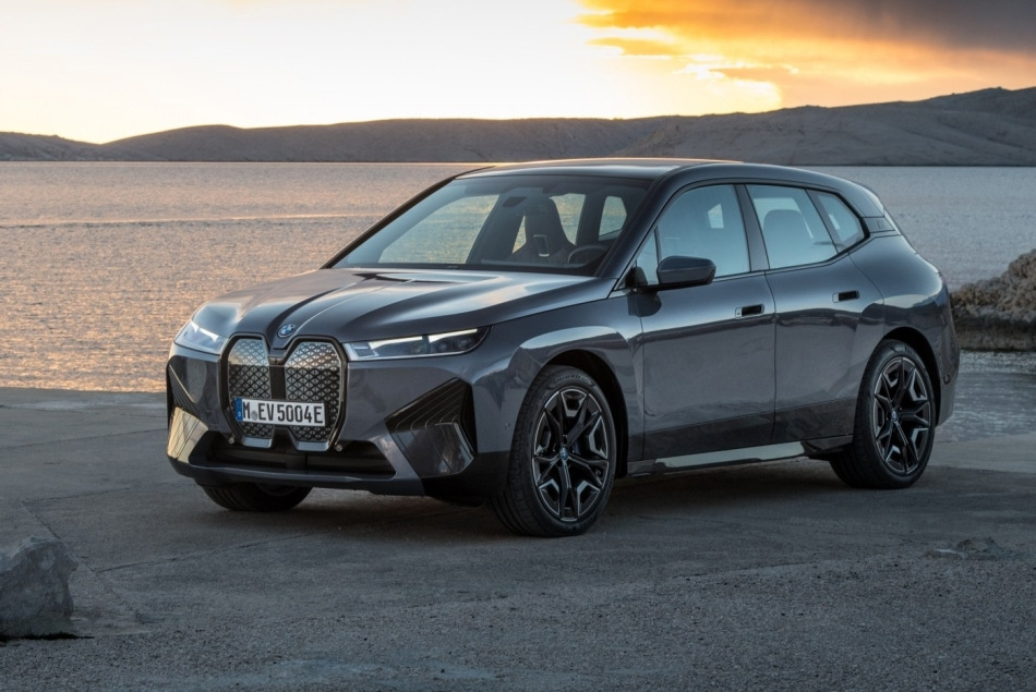 BMW iX: review and characteristics of an electric crossover