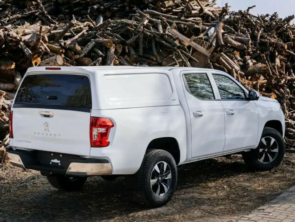 How to close the body of a pickup truck: reliable solutions for cargo protection