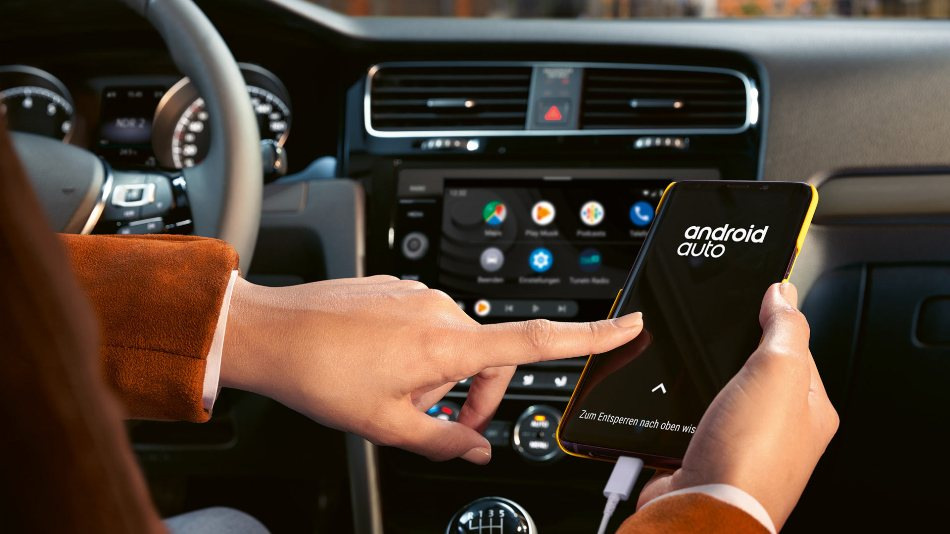 Modern methods of connecting a smartphone to a car