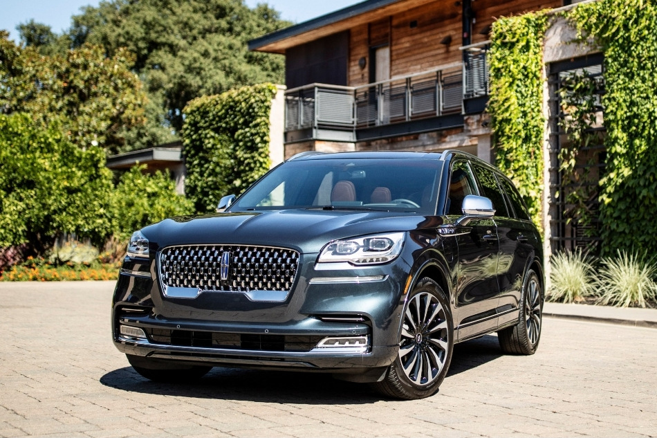 Lincoln Aviator: luxury American SUV